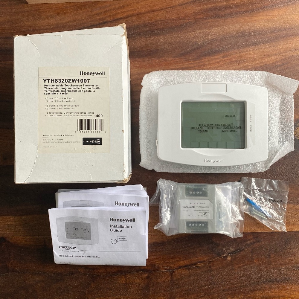 Honeywell TH8320ZW Programmable Touchscreen Thermostat Z-Wave YTH8320ZW1007